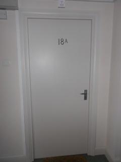 The OXTED high street studio - 3