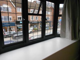 The OXTED high street studio - 2