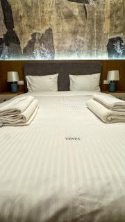 VENUS Deluxe Apartments at Coresi Mall - 7