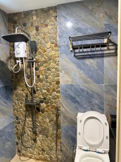 R&C Transient House - 7