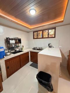 R&C Transient House - 1