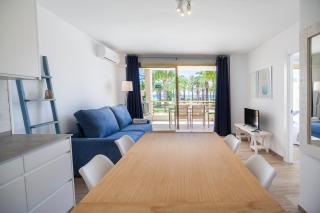 UHC Novelty Family Complex Superior - 4