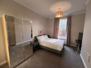 The Bluebird B&B III - 4