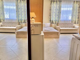 Sunny Sea - Menada Apartments - 2