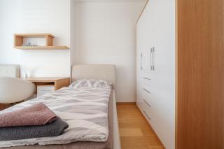 Downtown apartment in the heart of the new city center, 4 guests, parking - 6