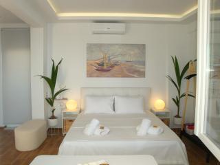 Centre Penthouse With SeaView - 1