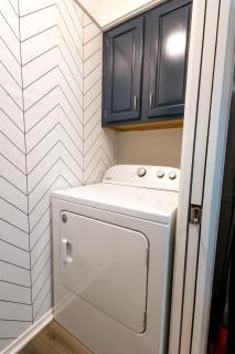 3 Bed Townhouse with King Bed Mins from Downtown - 1