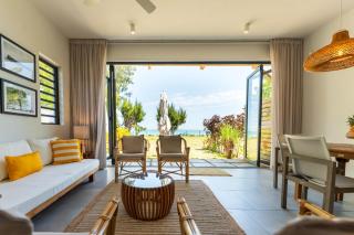 Exclusive beachfront duplex with lagoon view - 2