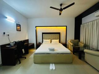 BNGV Grandeur Hotel & Banquets - 8