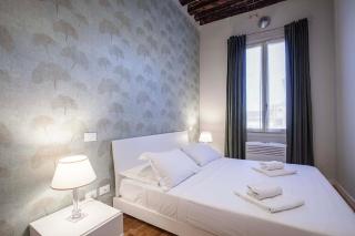 San Polo Apartment with Balcony - 9