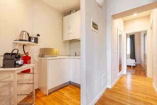 San Polo Apartment with Balcony - 2