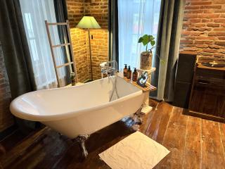 Bed & Wine Transylvania - 2