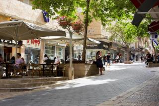 Cozy Getaway One Bed With Balcony On Ben Yehuda Blvd - 8