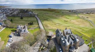 Royal Gardens Apartment 10 - 4