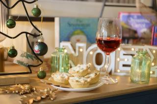 Idyllic Ambleside Retreat with Panoramic Views by LetMeStay - 7