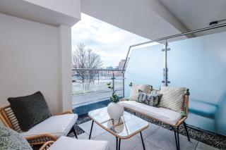 Leeds City Centre Sleek City Stay 2 Bed & Parking - 1