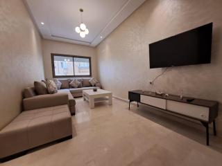Perfect Location! Train Station & Corniche Nearby - 7