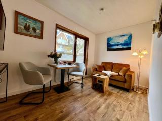 Kapitaenshaus-Lassen-Zimmer-Nes-Puek - 2