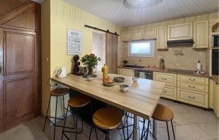 Pet Friendly Home In Sernhac - 4