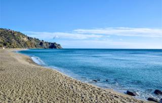 1 Bedroom Amazing Apartment In Briatico - 6