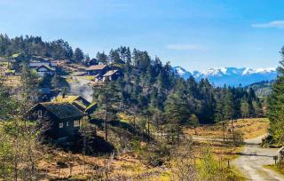 3 Bedroom Awesome Home In Strandebarm - 3