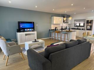 C - Delightful Vacation home - 2