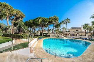 Luxurious High-End Penthouse in Puerto Banus - 5