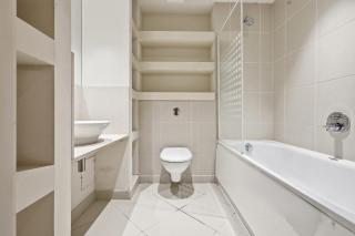 Elegant Canary Wharf Apartment Central Location - 8