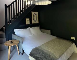 Relaxing hot tub retreat in Llangefni - 3