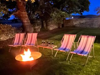 Luxury coastal retreat with sea views - 7