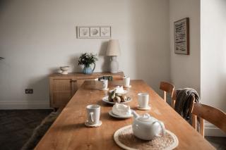 Luxury coastal retreat with sea views - 5