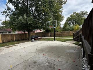 Luxury 3BR Home with Spa Pool, Gym & full backyard - 9