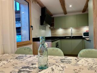 CHALET - DUPLEX neuf 8 pax - pied des pistes - parking privé - cheminée - Skiroom - 3 rooms & mezzanine - 5