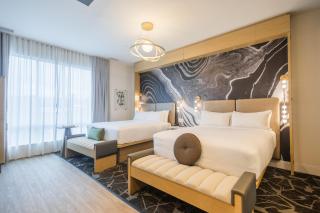 POSH on Kirkwood, A Boutique Hotel - 4