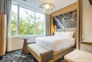 POSH on Kirkwood, A Boutique Hotel - 3