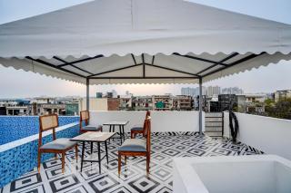 Hotel O Premium Rooms - 1