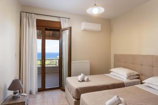 Villa Aris: A Serene Experience, 3BRs, Pool & Bbq - 8