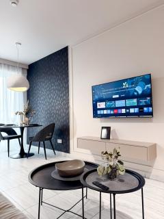 Sky Escape - Private Parking, Kingsize Bed - 7