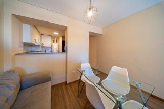 Comodo depto. totalmente equipado - 1