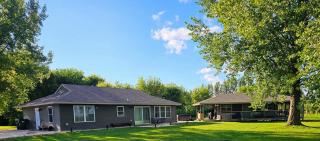 Sunrise Lake Escape - 9