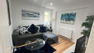 Woodfield Cottage Crawley 3 BR Gatwick WIFI - 0