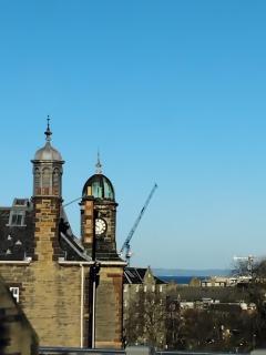 Sleeps 4 central location cosy traditional Edinburgh flat - 9