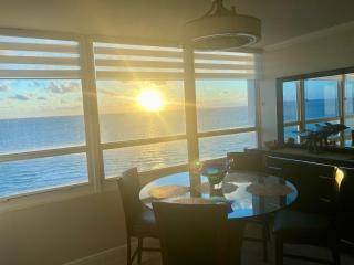 Castle Beach Resort Condo - Panoramic Large Penthouse or Deluxe 1 BR Direct Ocean View and beach access- Updated-Free parking- - 8