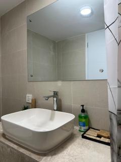 Cozy 2BR Apartment in Bashundhara & Pool Access - 4