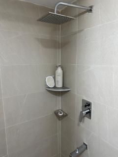 Cozy 2BR Apartment in Bashundhara & Pool Access - 1