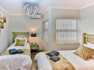 5 Frinton on Sea - 5