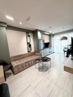 Sky Escape - Private Parking, Kingsize Bed - 9