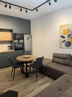 Green Apartment with Parking - 8