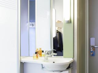ibis budget Zurich Airport - 2