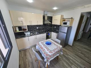 Cozy Oranaise Escape T4 with Private Parking - 3